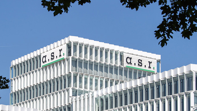 Exterior view of the a.s.r. headquarters in Utrecht, featured in the RiskShield AML Post Transaction Monitoring success story.