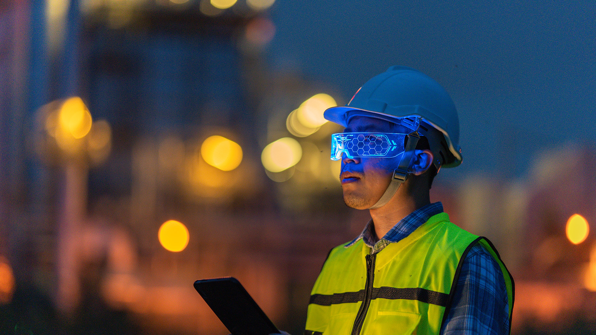 worker with ai glasses