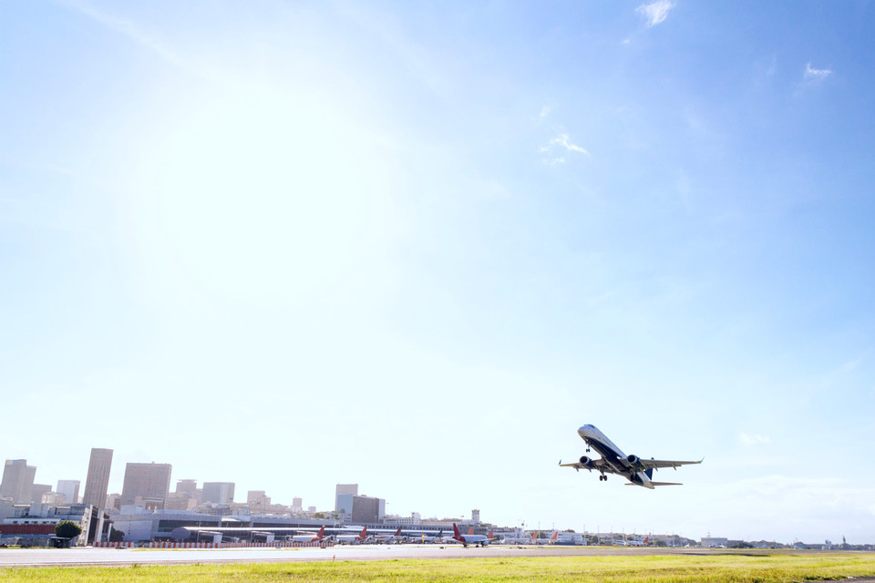 Optimizing small airline operations with smart gate and staff solutions