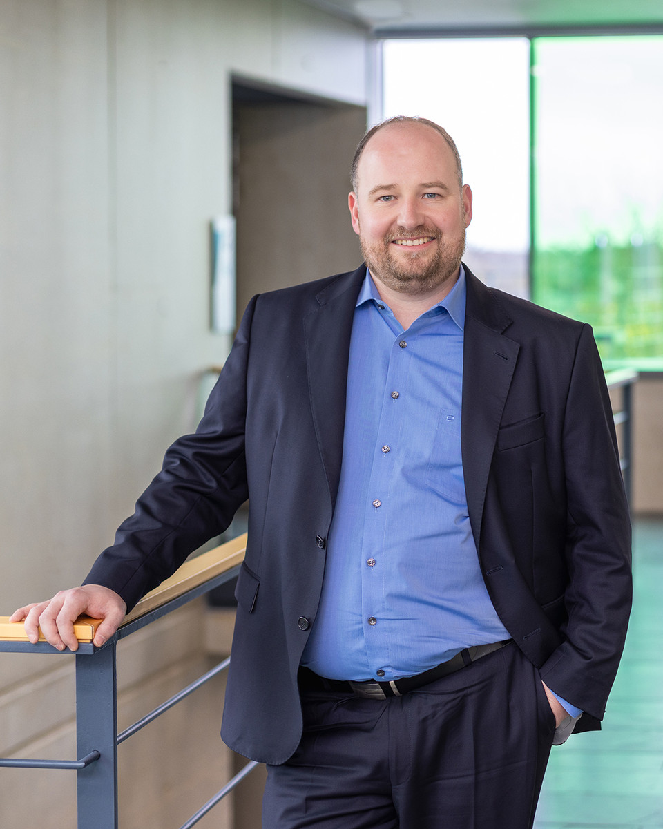 Dr. Stephan  Lemkens